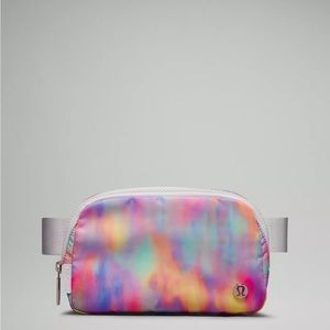 Lululemon Everywhere Belt Bag 1L- Prism Wash Print Multi/Vapor